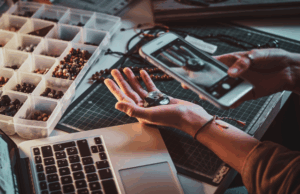 Ciclo da reciclagem de eletroeletrônicos e o destino dos materiais pós-consumo