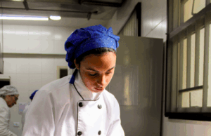 Curso gratuito de gastronomia abre inscrições em Cotia