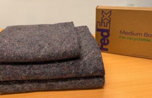 Programa de reciclagem transforma quatro toneladas de uniformes em mais de seis mil cobertores para comunidades em situação de vulnerabilidade