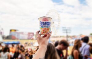 Empresa transforma copos de Cup Noodles em insumos industriais e evita toneladas de lixo